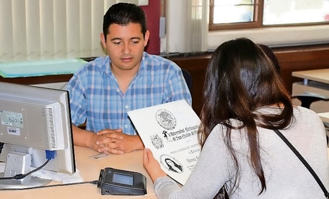 México tiene la proporción más baja entre la OCDE de adultos con título, alrededor de 17%. Foto: Archivo / EL UNIVERSAL