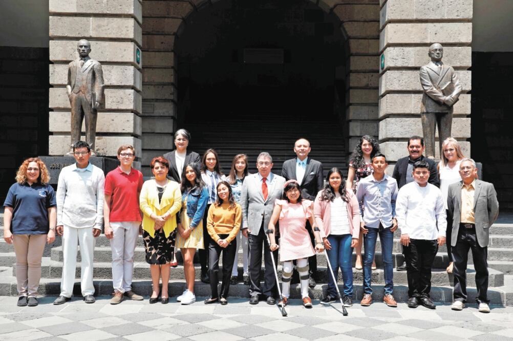 Los alumnos y maestros seleccionados de los CBTIS, CETIS, CETMAR, CBTA y CEB fueron propuestos a partir de la invitación de la Agencia de Ciencia y Tecnología de Japón para que participen en el programa de intercambio. Foto: ESPECIAL