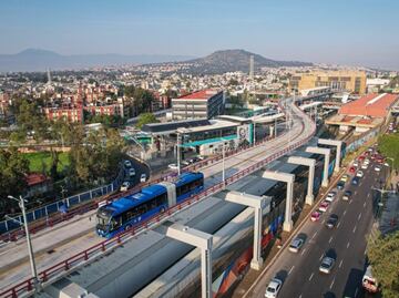 ¿Ya cobran el pasaje en el Trolebús Elevado?