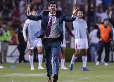 José Cardozo no puede cumplir caprichos de la afición de Chivas