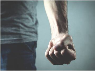 Sujeto es grabado golpeando una perrita pitbull en Edomex; será resguardada junto con dos perros más