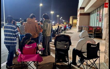 Viernes negro 2025: mexicanos acuden desde temprana hora a tiendas comerciales en Texas