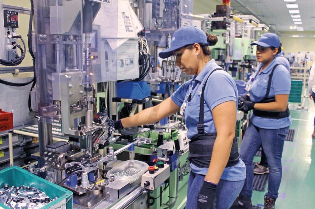 Consecuencias. El IMEF dijo que todos los pronósticos del PIB van a la baja, debido a la falta de confianza para la reactivación de inversiones. Foto: ARCHIVO/EL UNIVERSAL