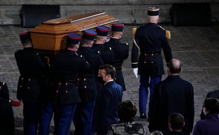 Despiden a profesor decapitado en Francia; imputan a alumnos de 14 y 15 años por complicidad en el crimen