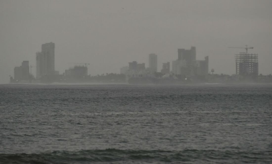 A las 19:00 horas, tiempo del Centro de México, la muralla delantera del meteoro cubrió el sur de Sinaloa, entre Escuinapa y Rosario, así como el norte de Nayarit, en Tecuala, Acaponeta y Lugares cercanos. FOTO: AFP