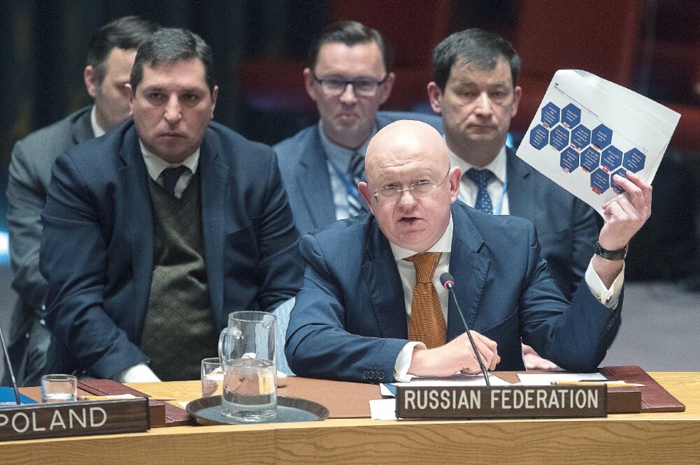 El embjador ruso ante la ONU, Vassily Nebenzia, al hablar ayer en la reunión del Consejo de Seguridad sobre el caso del envenenamiento de un ex espía (MARY ALTAFFER. AP)