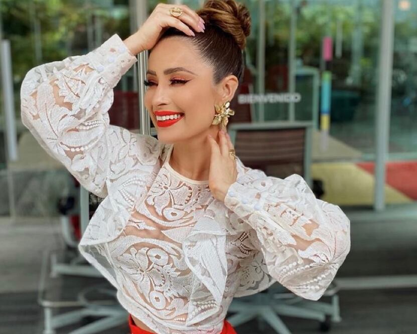 La conductora roba mirada con todos sus looks y esta vez no fue la excepción / Foto: Instagram @cynoficial