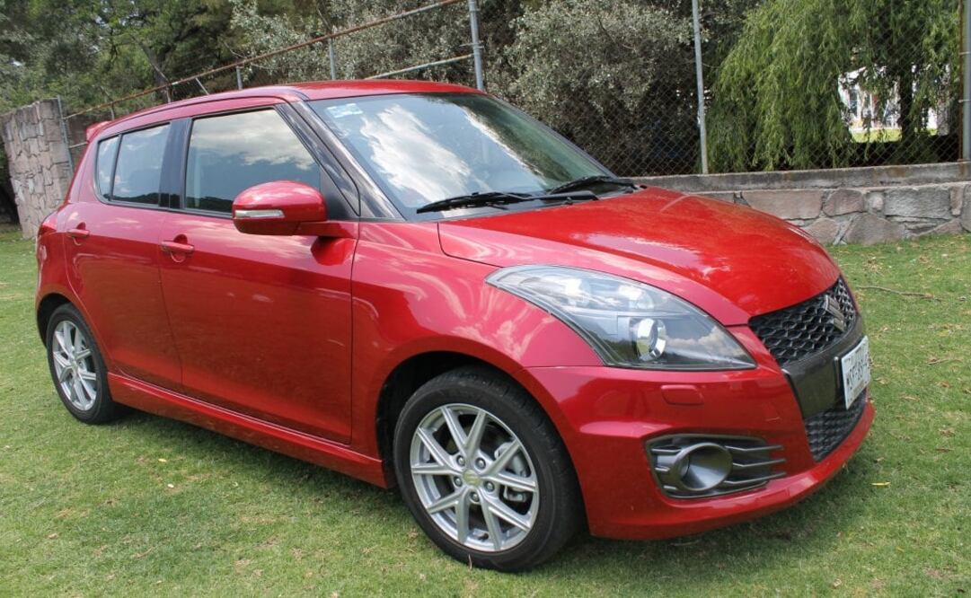 Luce un diseño elegante y divertido, la verdadera adrenalina se disfruta aún más en su interior con detalles más radicales, dignos de un pequeño rabioso.