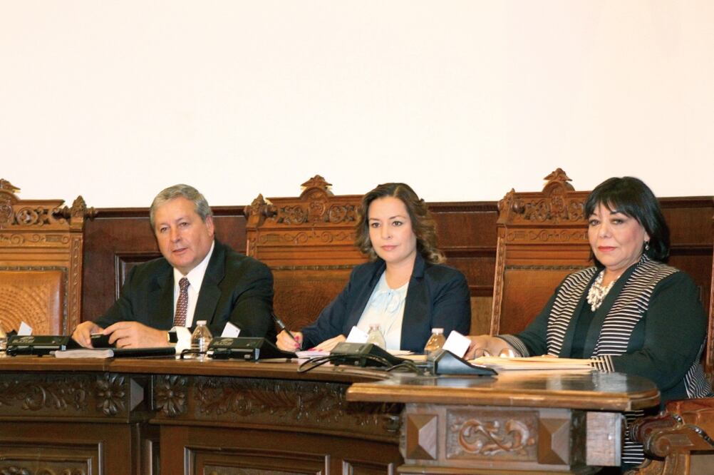 El líder del Poder Legislativo local, diputado José María Fraustro Siller, impulsó el reconocimiento a los coahuilenses sobresalientes (ESPECIAL)