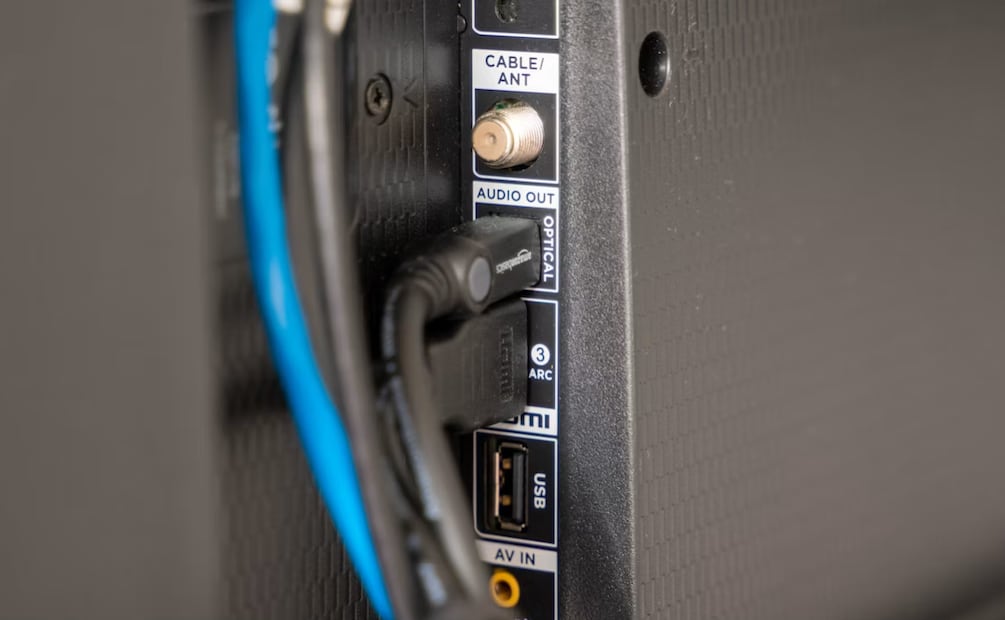 Conoce el nombre del HDMI-CEC de tu Smart TV en el manual de usuario. Foto: Unsplash