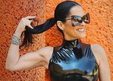 ¿Hombreras de picos? Martha Debayle vuelve a imponer su estilo