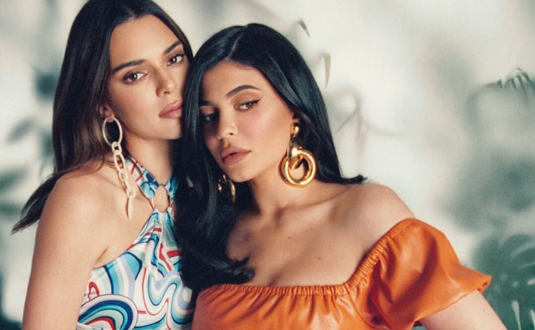 Kendall y Kylie tienen desde hace años una marca de ropa y accesorios. Foto: Instagram @kendallandkylie