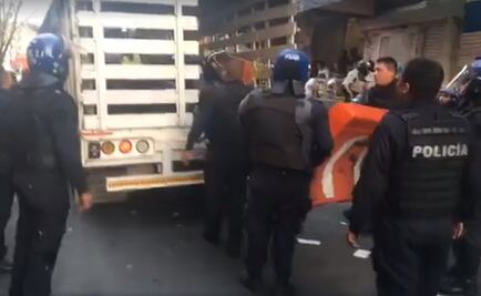 Video. Agreden a reportero de El Gráfico durante operativo en Eje Central