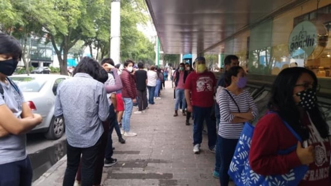 Acuden decenas de personas a despedirse de Gandhi Oportunidades