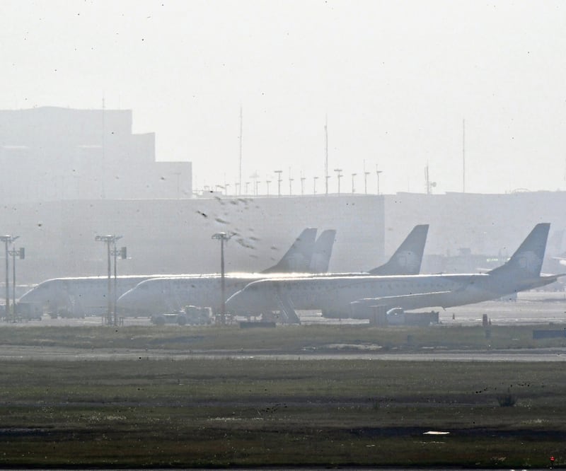 Las demoras en el aeropuerto capitalino se deben, sobre todo, a la saturación, el mal clima y control de tráfico. Foto: Archivo EL UNIVERSAL 