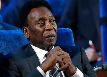 Pelé fue operado en Sao Paulo