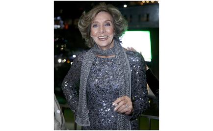 Maxine Woodside "mata" a Lorena Velázquez, pero luego recula