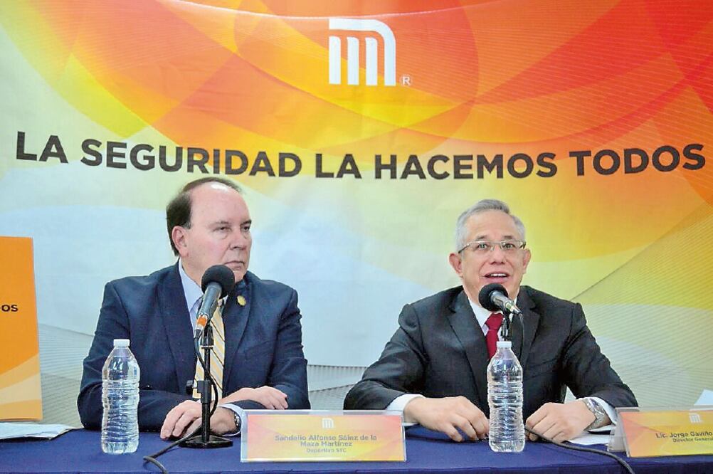El director del Metro, Jorge Gaviño, anunció una campaña para la prevención de accidentes en las escaleras del sistema /JORGE CORDERO. EL UNIVERSAL)