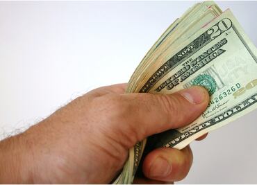 Peso y mercados accionarios abren la semana en terreno positivo