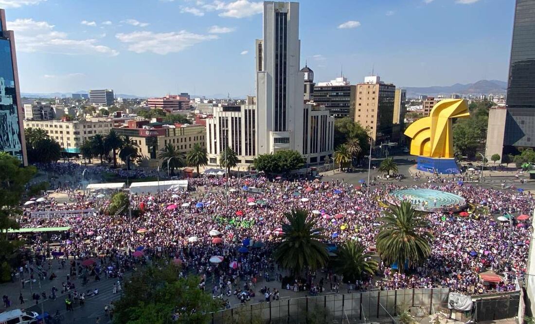Marcha del 8M 2025 rompe récord de asistencia con 200 mil mujeres. Foto: Yaretzy M. Osnaya/EL UNIVERSAL
