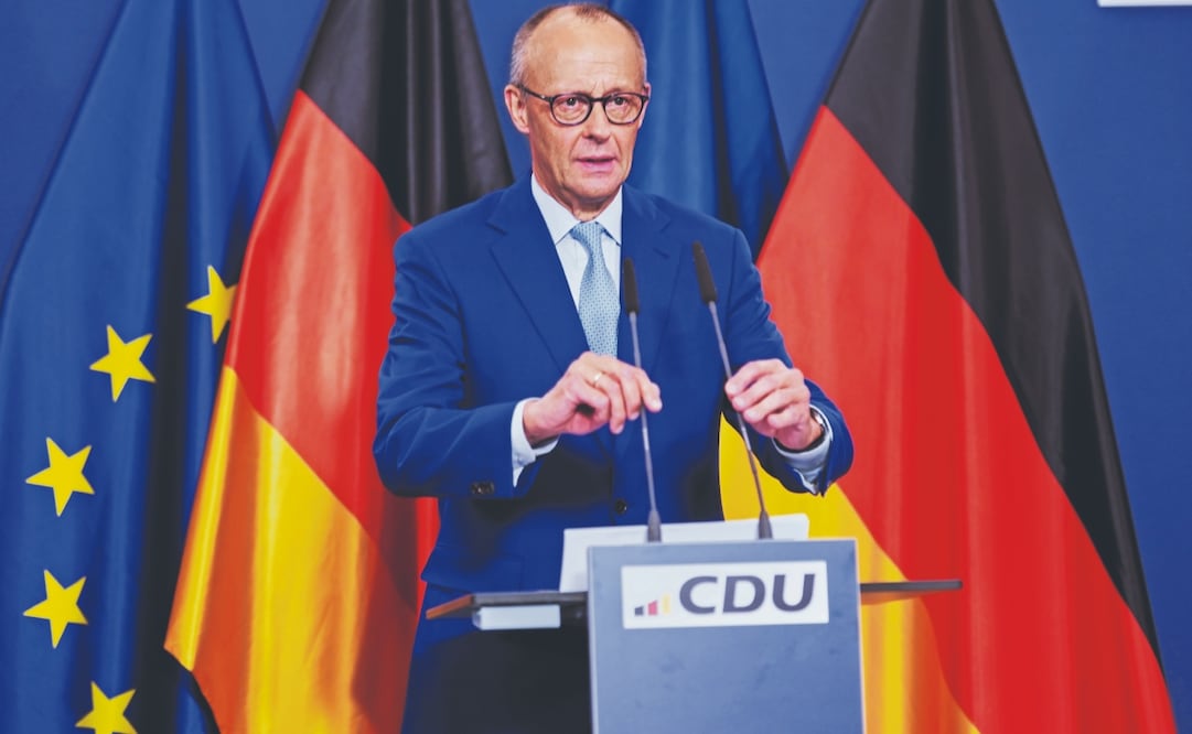 El canciller alemán Friedrich Merz habló en la sede de su partido, la CDU, en Berlín, tras el fracaso electoral de este domingo. Foto: Markus Schreiber/AP