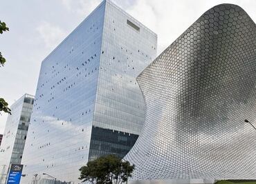 Cómo es vivir en Cerrada Andrómaco, el callejón que quedó atrapado entre los edificios de “Ciudad Slim”
