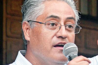 Le gusta al rector Vera su papel de víctima