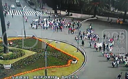 Marcha contra femicidios avanza sobre Paseo de la Reforma