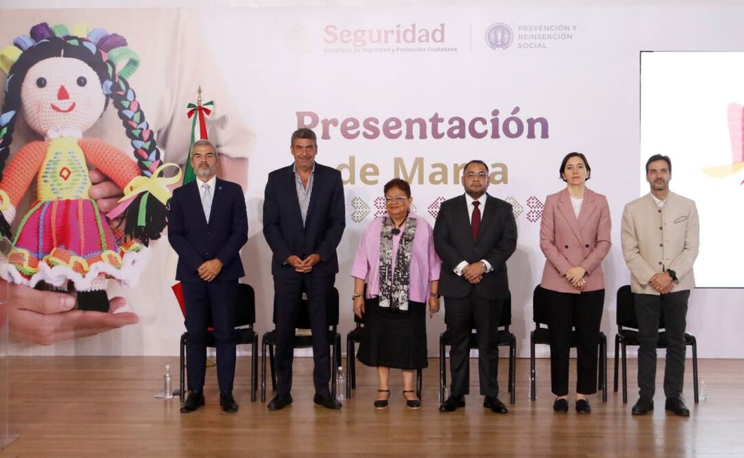 Seguridad presenta la marca “Arte por la libertad” creada por personas en prisión; elaboran alebrijes, juegos y alimentos. Foto: Especial