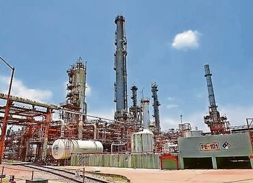Detectan en refinerías de Pemex coctel de anomalías
