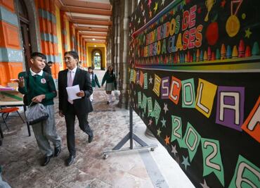 Regreso a clases 2025; fechas de puentes escolares y vacaciones para planificar el año escolar