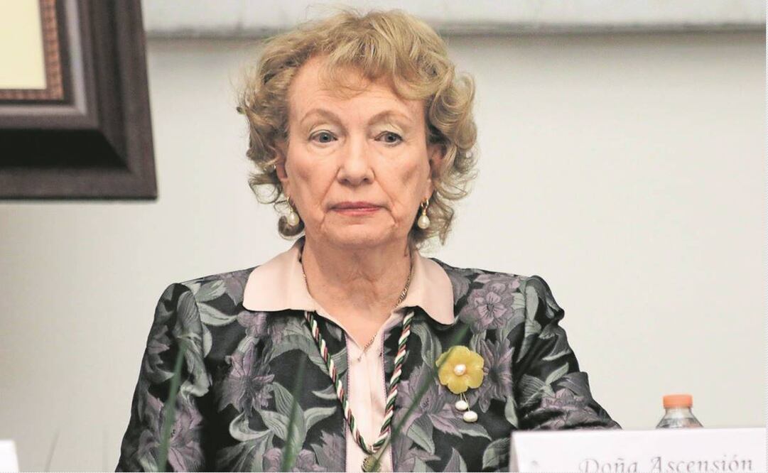 Ascensión Hernández Triviño construyó con su esposo, el fallecido historiador Miguel León-Portilla, una biblioteca con más de 15 mil libros. Foto: Cortesía de la Academia Mexicana de la Lengua.