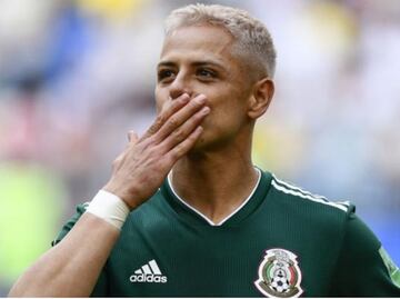 Chicharito Hernández “le hace ojitos” a Jaime Lozano