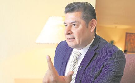 Aspirante a candidatura morenista en Puebla ve “campaña sucia” contra él