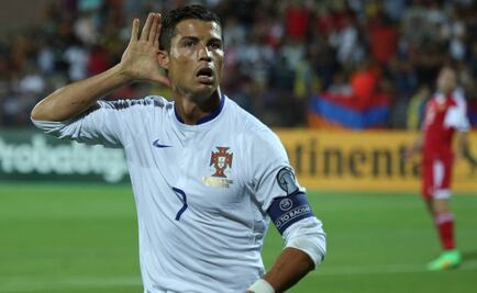 "Hat-trick" de Cristiano impulsa a Portugal