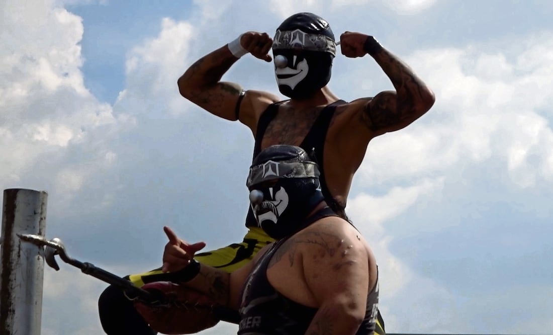 Un deshuesadero en Tlalnepantla se convierte los domingos en un coliseo donde los contendientes sudan sangre. Foto: Alberto González | El universal