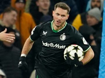 Santiago Giménez fue nominado para el mejor gol del Feyenoord en diciembre