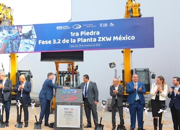Gobernador de Guanajuato inaugura la tercera expansión de la empresa ZKW