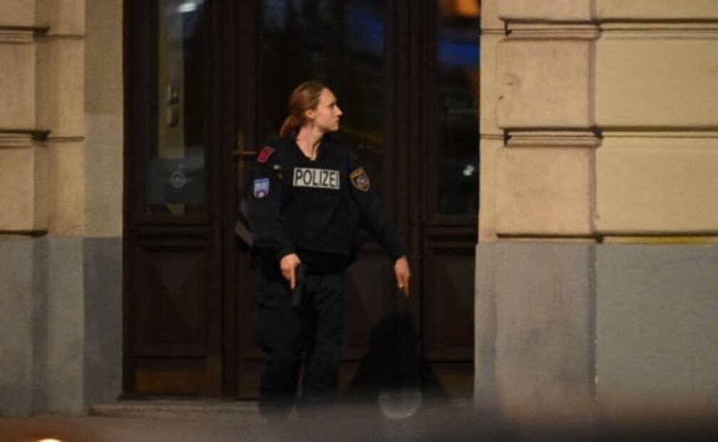 Reportan al menos un muerto tras tiroteo cerca de una sinagoga en Viena