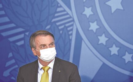 Bolsonaro, internado por una obstrucción intestinal