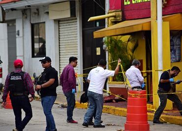 FGR inicia trabajos de investigación en bar “Caballo Blanco” de Coatzacoalcos