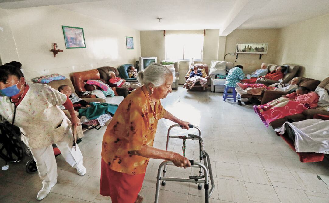 Nuevo León banned visits to nursing homes in a bid to prevent the spread of COVID-19 - Photo: Diego Simón Sánchez/EL UNIVERSAL