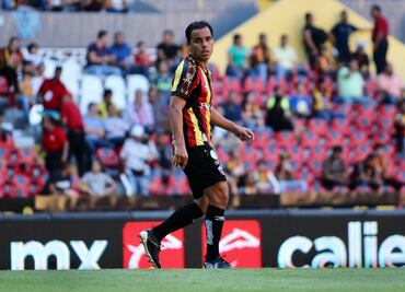 Omar Bravo regresó al futbol por promesa a su madre