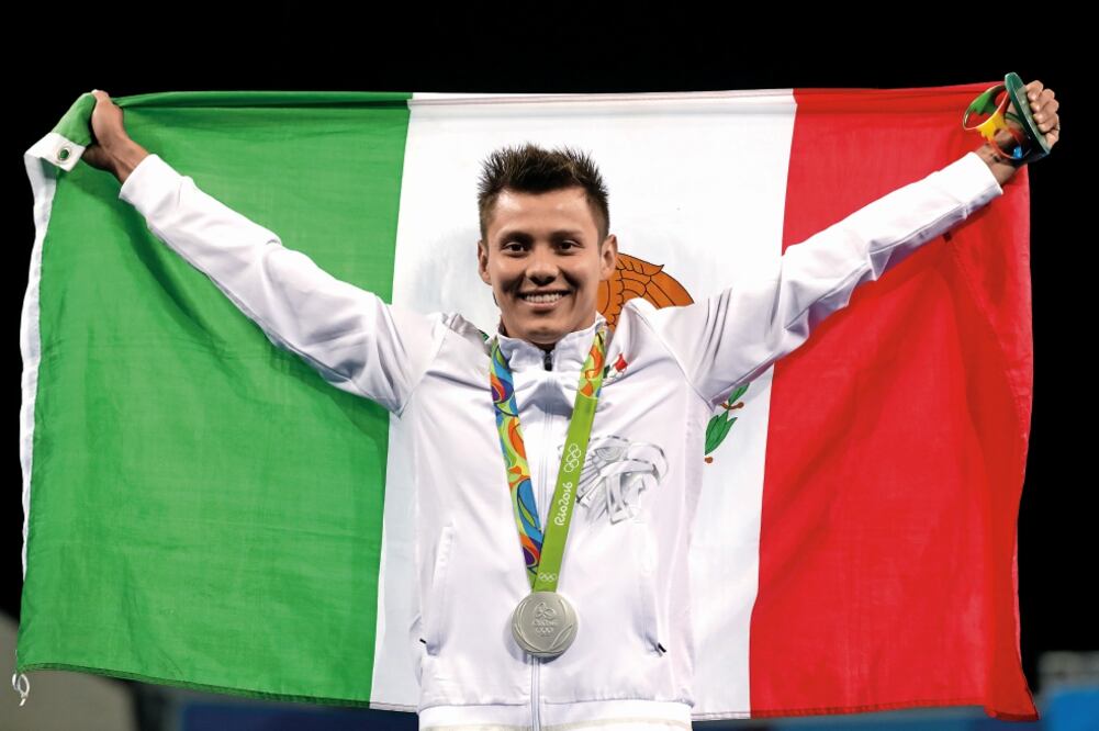 El clavadista mexicano sorprendió a propios y extraños con su actuación ayer en la fosa de clavados del centro acuático María Lenk de Río de Janeiro (IVÁN STEPHENS. EL UNIVERSAL)