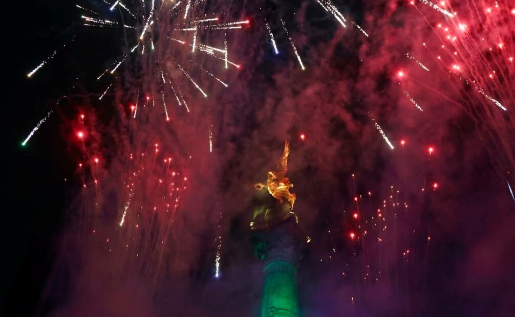 Festejos en el Ángel de la Independencia ante el triunfo de la Selección Mexicana contra Ecuador. Foto: Valente Rosas