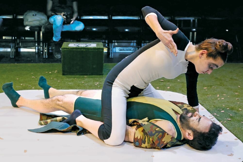 Paola Arriaga y Pablo Perroni participan en la puesta en escena. (AGUSTÍN SALINAS. EL UNIVERSAL)