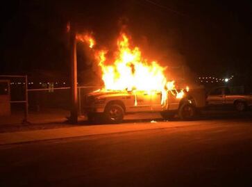 Pescadores queman vehículos de Conapesca en Golfo de Santa Clara