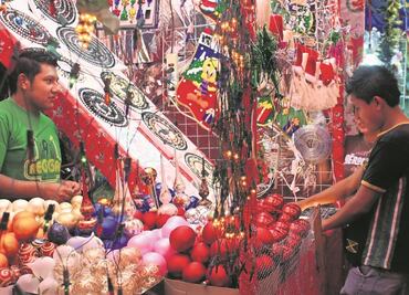 Luces navideñas dan 3 mil mdp a los piratas, denuncian empresarios