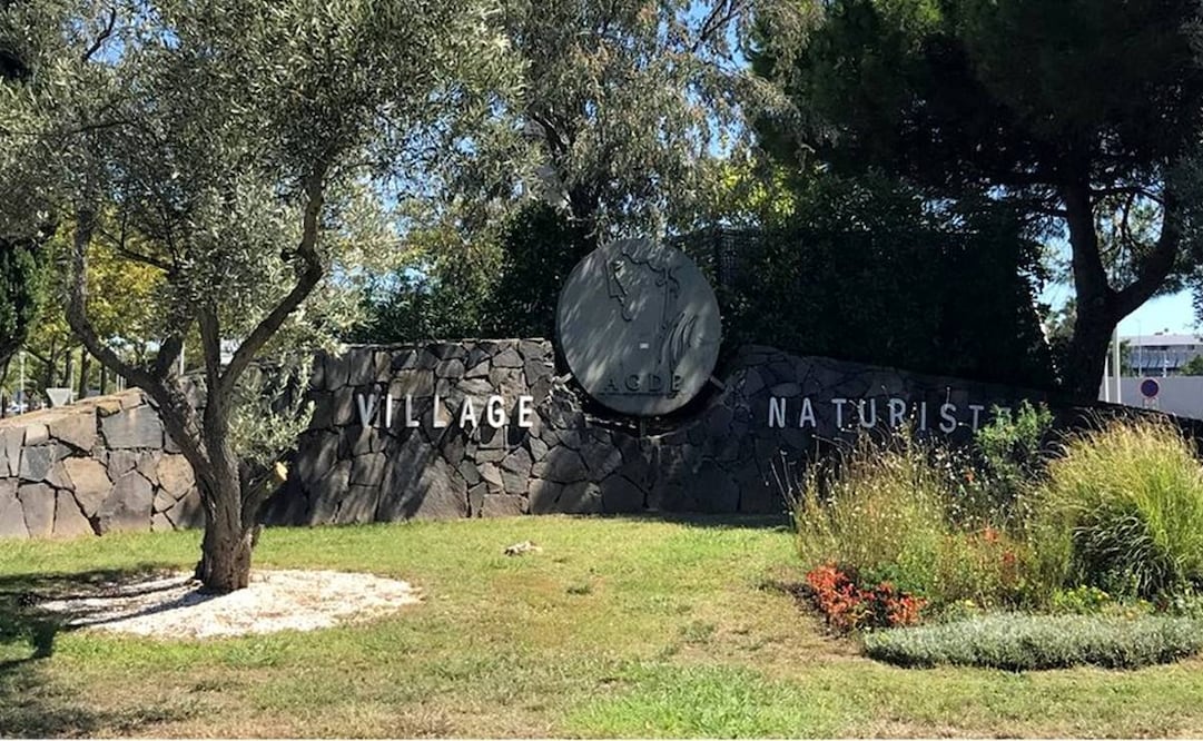 Una villa nudista del sur de Francia registró un importante brote de covid-19 (Foto:  BBC)