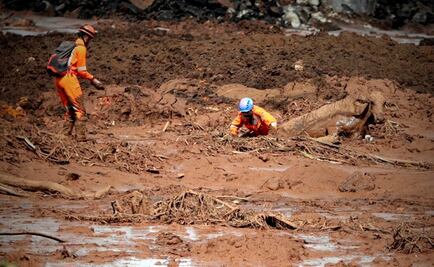Sube a 58 la cifra de muertos tras rotura de presa en Brasil
